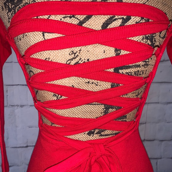 ♦️ SOLD NWOT Stunning lace back sexy bodycon dress - Picture 7 of 8